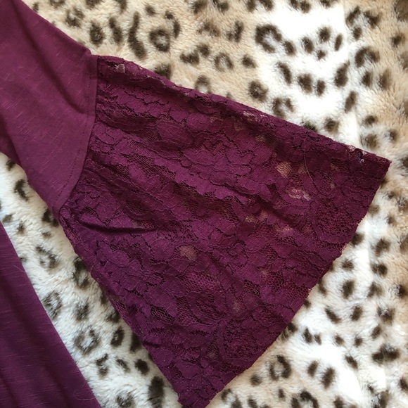 Altar’d State shirt - Picture 2 of 3